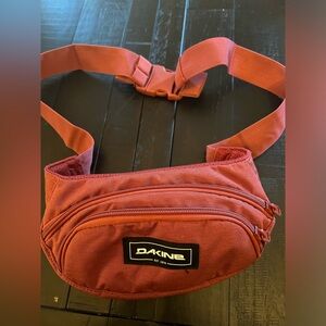 Dakine hip pack